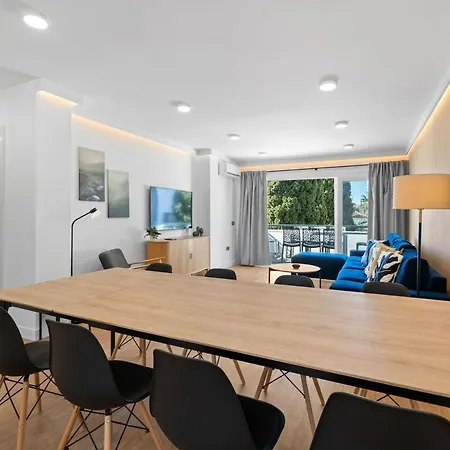 Large And Centrally Located In Puebla Lucia شقة *